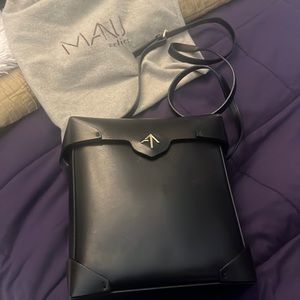 Manu atelier shoulder/crossbody bag